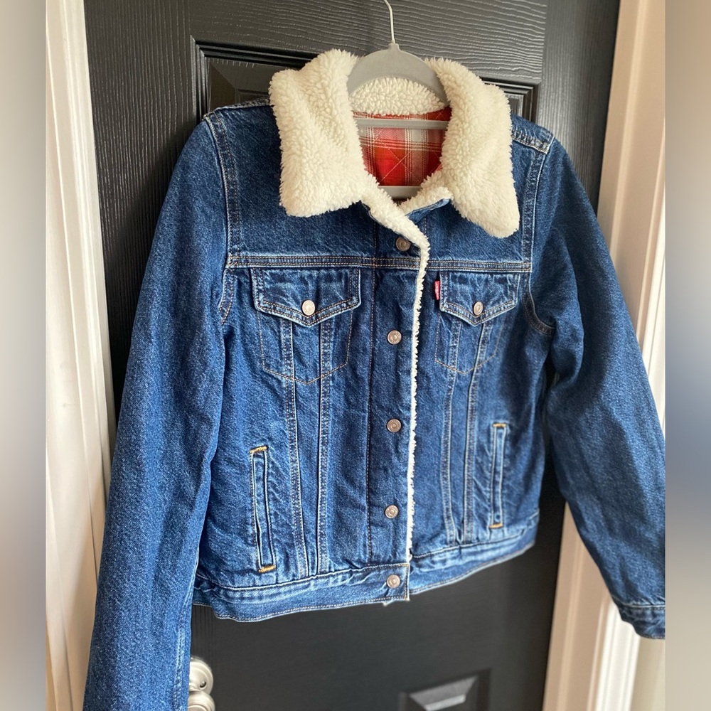 Levi's Women's Original Sherpa Reversible Trucker Jacket-Size M - Picture 8 of 15